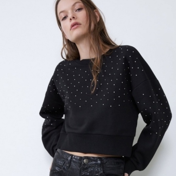 ZARA Black Studded Embellished Cropped Sweatshirt - Picture 2 of 10